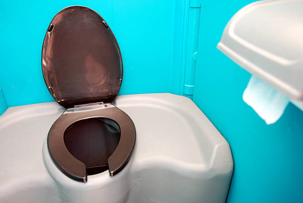 Porta potty delivery and setup in Canton, SD